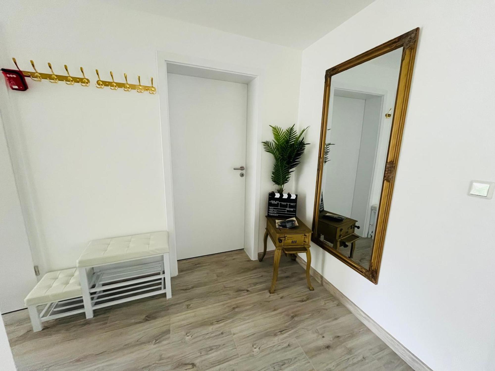 Filmap-Charmant-Modern-Zentral-Balkon-Beamer-Spieletisch Гёрлиц Экстерьер фото